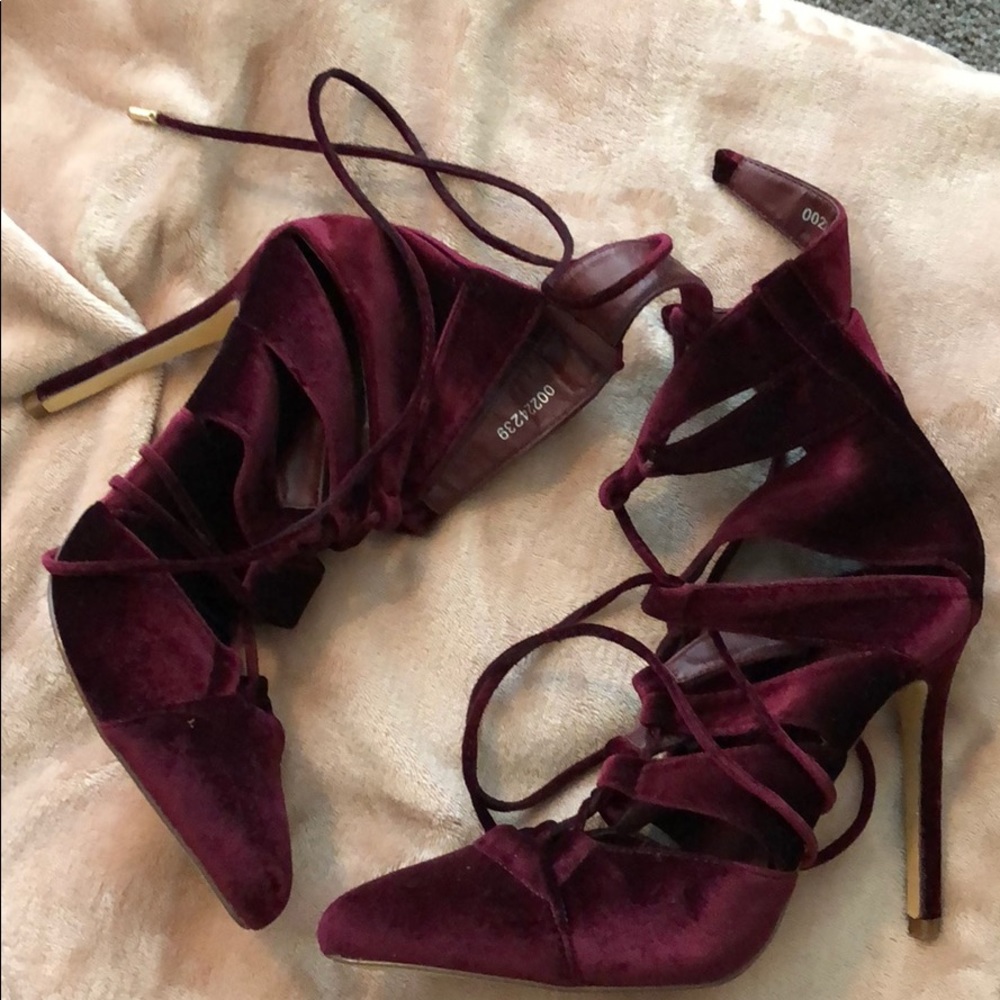 Suede Burgandy heels